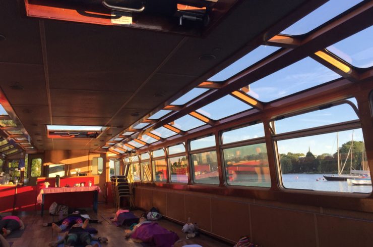 Yoga in Hamburg_Yoga auf dem Schiff_Yoga an der Alster