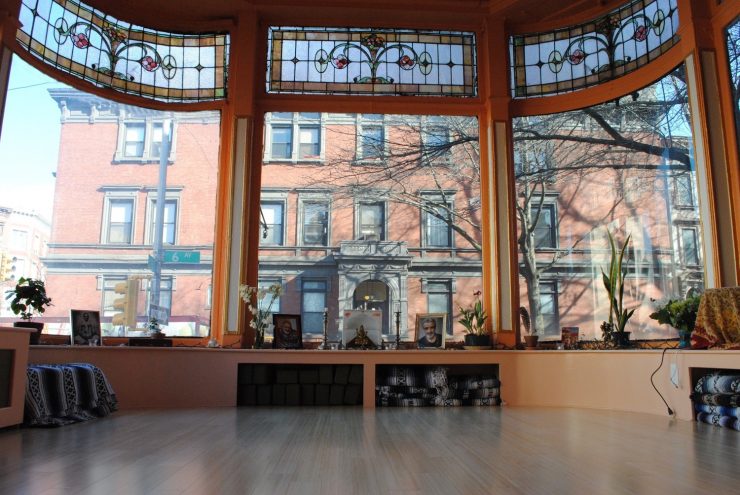 yoga-in-brooklyn-yoga-school