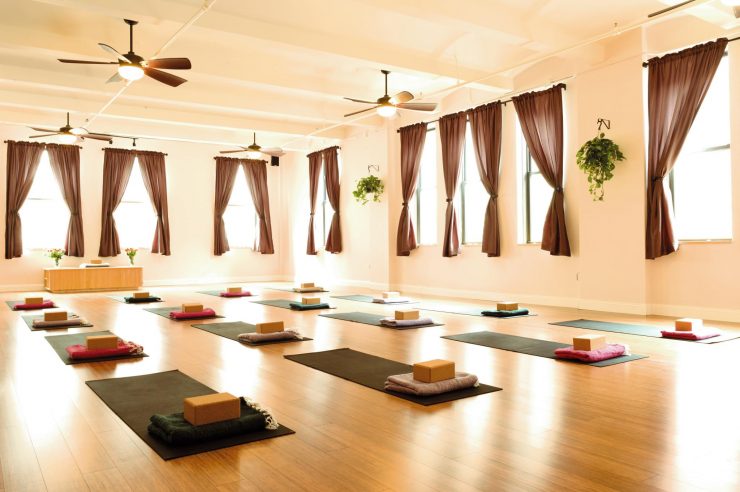 yoga-studios-in-new-york-city-yoga-vida